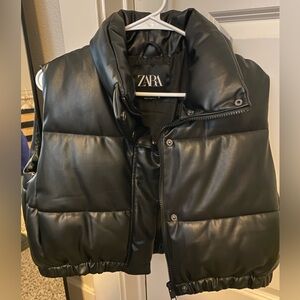 Zara Black Cropped Puffer Vest